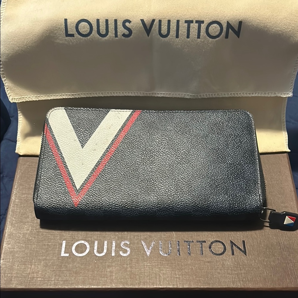 LOUIS VUITTON America's Cup 2017 Limited Zippy Organizer Long Wallet